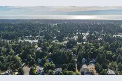 119 Olympic View Avenue NE, Ocean Shores, WA 98569 - Photo 27