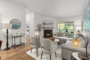 10822 E Riverside Dr, Bothell, WA 98011 - Photo 5
