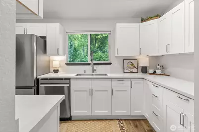10822 E Riverside Drive #A303, Bothell, WA 98011 - Photo 9