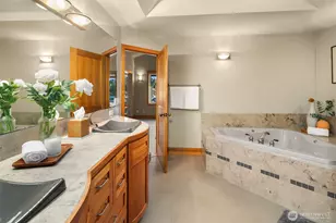 267 Shannon Dr SE, Bainbridge Island, WA 98110 - Photo 23