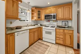 225 32nd Ave E, Seattle, WA 98112 - Photo 7