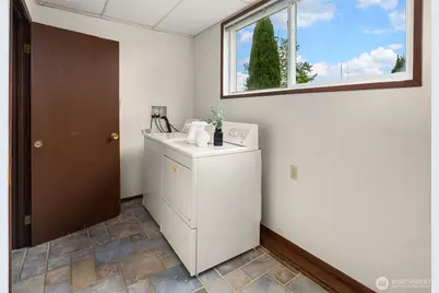 225 32nd Avenue E, Seattle, WA 98112 - Photo 23