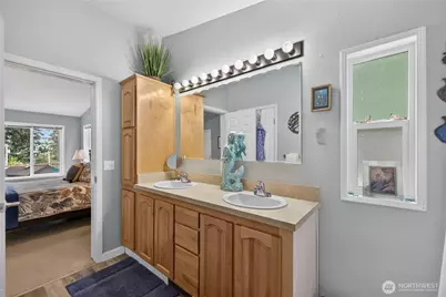 7404 Guemes Place, Anacortes, WA 98221 - Photo 37