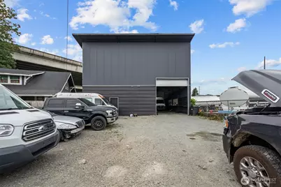 13315 Valley Avenue E, Sumner, WA 98390 - Photo 3
