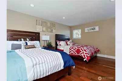 7809 S Sunnyrest Road, Seattle, WA 98178 - Photo 9