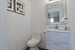 7809 S Sunnyrest Rd, Seattle, WA 98178 - Photo 17