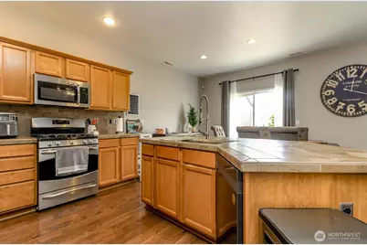 18208 72nd Avenue E, Puyallup, WA 98375 - Photo 9