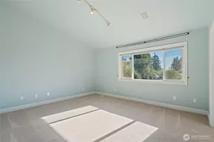 11633 SE 76th Ct, Newcastle, WA 98056 - Photo 13