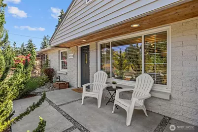 18218 Palatine Avenue N, Shoreline, WA 98133 - Photo 3