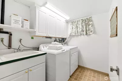 15805 SE 12th Place, Bellevue, WA 98008 - Photo 27