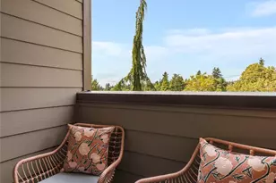 215 N 120th St, Seattle, WA 98133 - Photo 15
