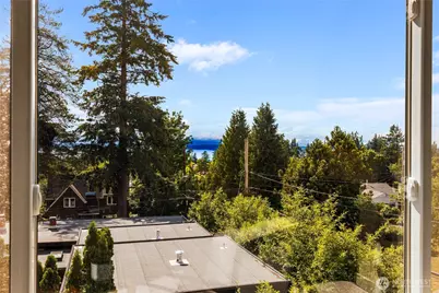 215 N 120th Street #301, Seattle, WA 98133 - Photo 3