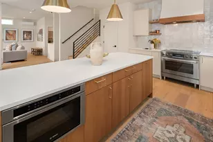 454 NE 40th St, Seattle, WA 98105 - Photo 9