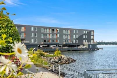 733 Lake Street S #111, Kirkland, WA 98033 - Photo 1