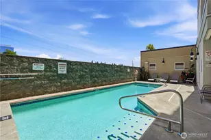 10045 NE 1st St, Bellevue, WA 98004 - Photo 33