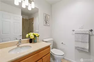 10045 NE 1st St, Bellevue, WA 98004 - Photo 23