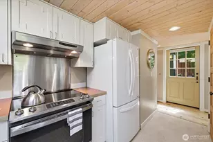 317 N 160th Place, Shoreline, WA 98133 - Photo 13