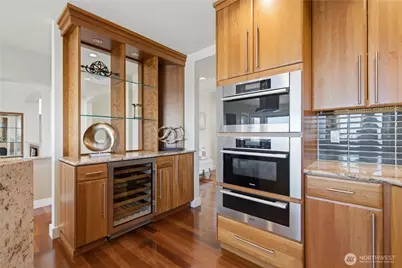15423 SE 58th Street, Bellevue, WA 98006 - Photo 9