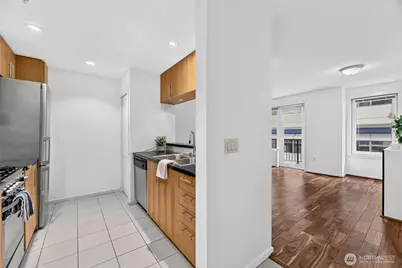 2721 1st Avenue #409, Seattle, WA 98121 - Photo 11
