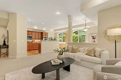 10398 NE 17 Street #204, Bellevue, WA 98004 - Photo 5