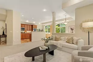 10398 NE 17th St, Bellevue, WA 98004 - Photo 5