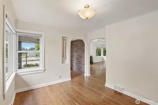3004 SW Barton St, Seattle, WA 98126 - Photo 9