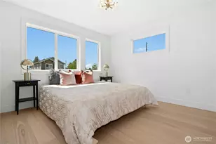 9240 Dayton Ave N, Seattle, WA 98103 - Photo 15