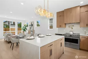 9240 Dayton Ave N, Seattle, WA 98103 - Photo 9