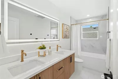9240 Dayton Avenue N, Seattle, WA 98103 - Photo 19