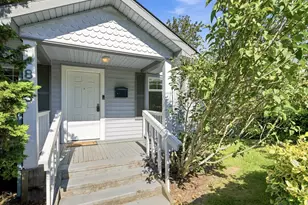 803 S 10th St, Mount Vernon, WA 98274 - Photo 1