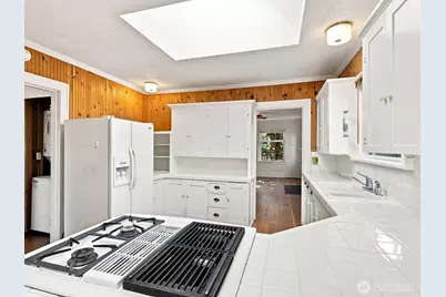 803 S 10th Street, Mount Vernon, WA 98274 - Photo 7
