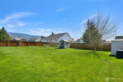 403 Westview Place, Nooksack, WA 98276 - Photo 3
