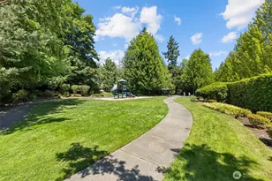 16198 SE 51st Pl, Bellevue, WA 98006 - Photo 35