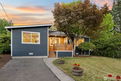 12032 38th Avenue NE, Seattle, WA 98125 - Photo 1