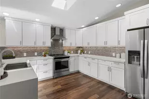 12032 38th Ave NE, Seattle, WA 98125 - Photo 5