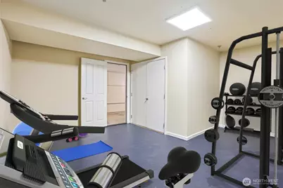 11875 SE 4th Place #701, Bellevue, WA 98005 - Photo 31