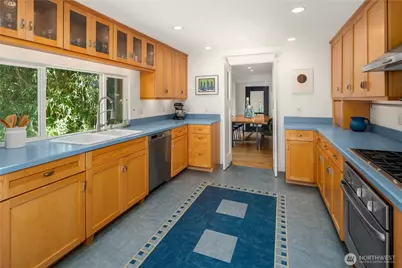 5414 SW Beach Drive Terrace, Seattle, WA 98116 - Photo 15