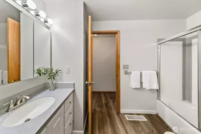 13822 SE 163rd Street, Renton, WA 98058 - Photo 17