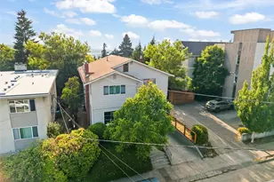 4707 Phinney Ave N, Seattle, WA 98103 - Photo 3