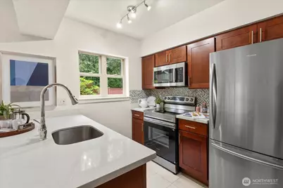 9003 158th Place NE, Redmond, WA 98052 - Photo 11