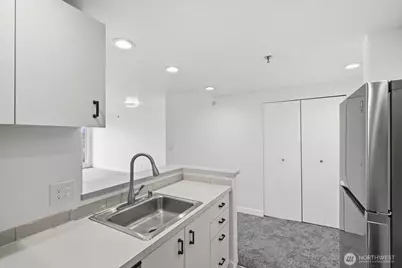 121 Vine Street #2004, Seattle, WA 98121 - Photo 11