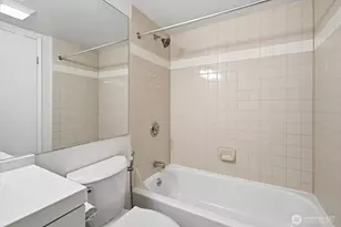 121 Vine St, Seattle, WA 98121 - Photo 13