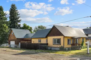 301 W 4th St, Cle Elum, WA 98922 - Photo 1