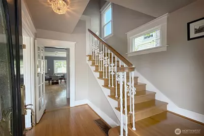 2448 1st Avenue W, Seattle, WA 98119 - Photo 5