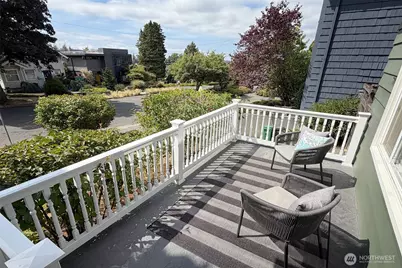 2448 1st Avenue W, Seattle, WA 98119 - Photo 3