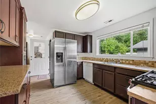 26040 108th Ave SE, Kent, WA 98030 - Photo 11
