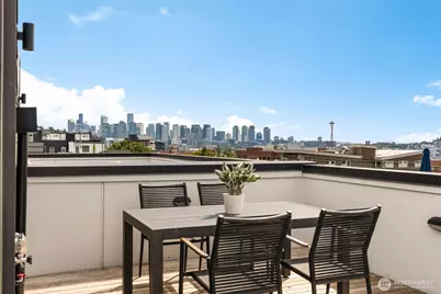 2368 Franklin Avenue E #B, Seattle, WA 98102 - Photo 3