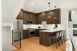 2368 Franklin Ave E, Seattle, WA 98102 - Photo 11