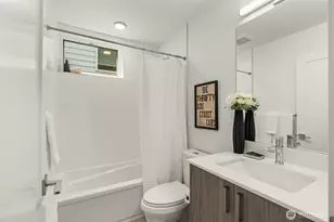 2368 Franklin Ave E, Seattle, WA 98102 - Photo 9
