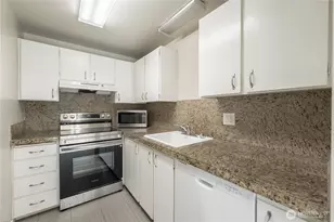 6107 NE 194th Pl, Kenmore, WA 98028 - Photo 11